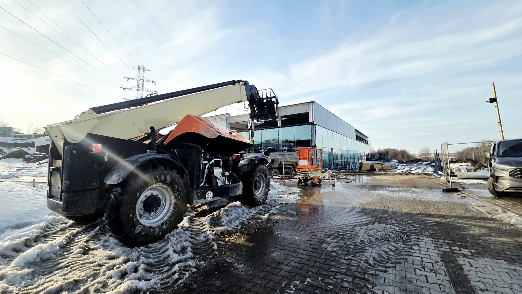 Serwis okresowy ładowarki teleskopowej JLG 4017RS na terenie inwestycji