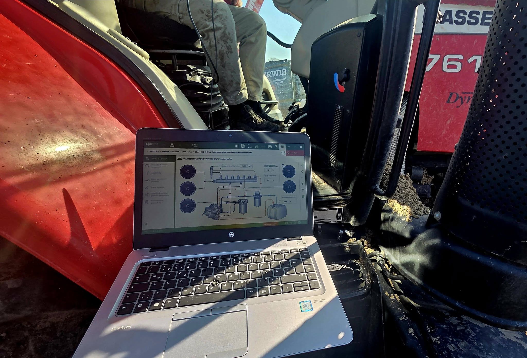 Diagnostyka komputerowa Jaltest i testy terenowe ciągnika Massey Ferguson 7616